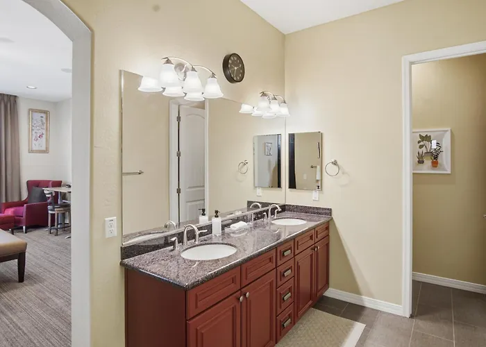 Cozy Near Trails & Lakes *